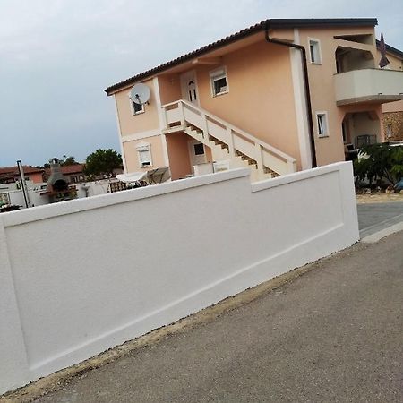 Apartmani Darija Vir Exterior photo