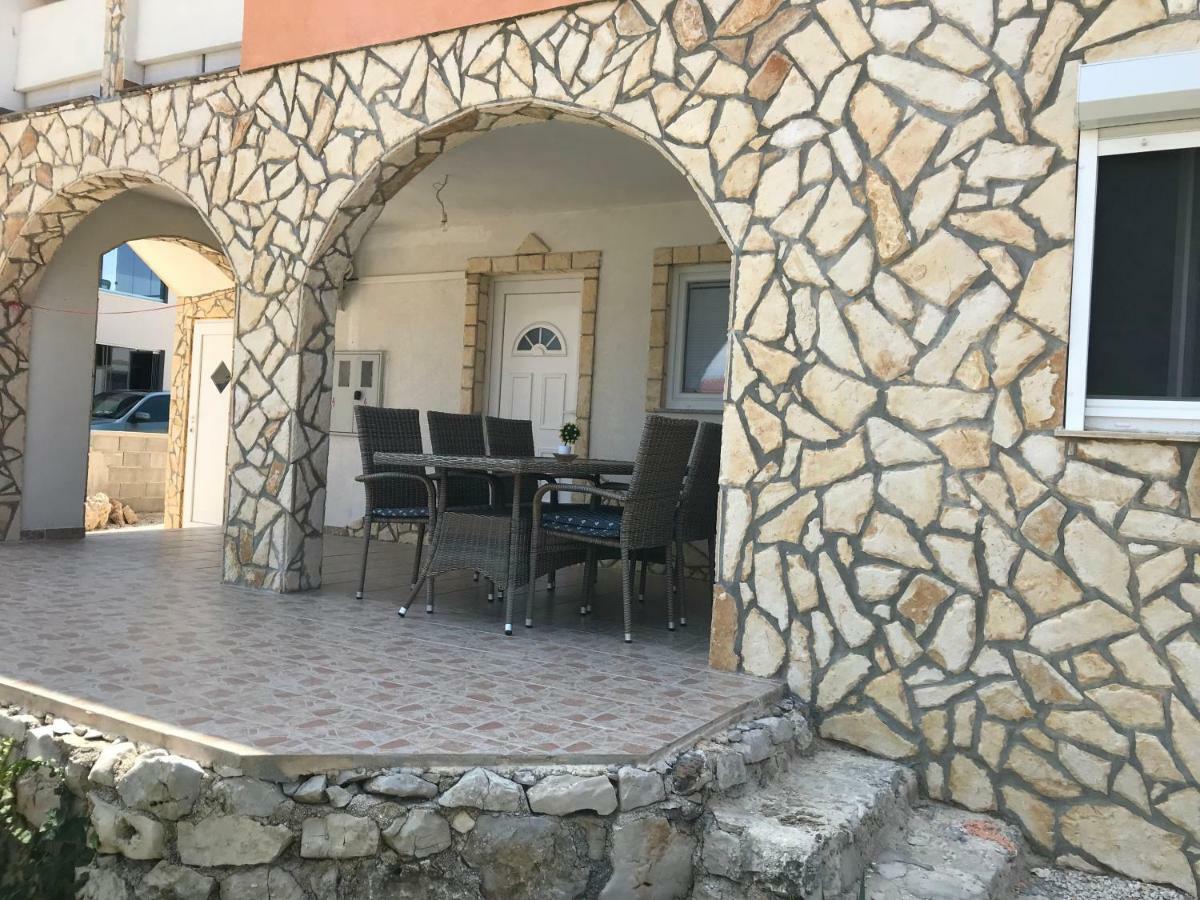 Apartmani Darija Vir Exterior photo